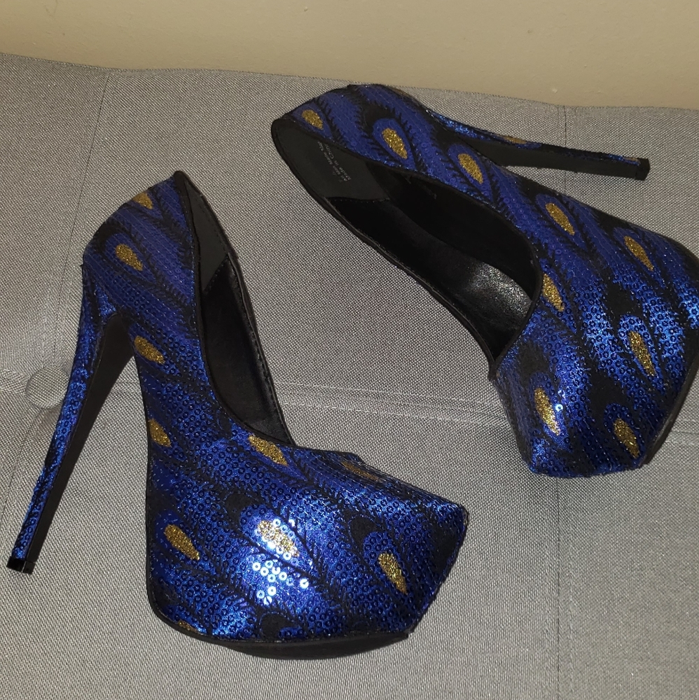 Heels - Picture 5 of 5